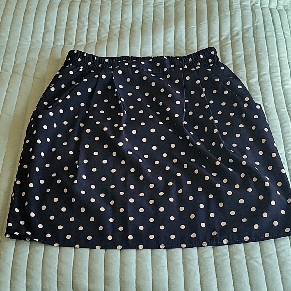 NWOT 1960s NAVY BLUE& WHITE POLKA DOTS MINI SKIRT W/ FRONT POCKETS SMAL - Picture 2 of 10